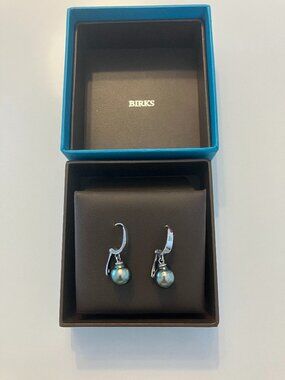 Maison Birks Black Tahitian Pearl 18k White Gold Drop Earrings